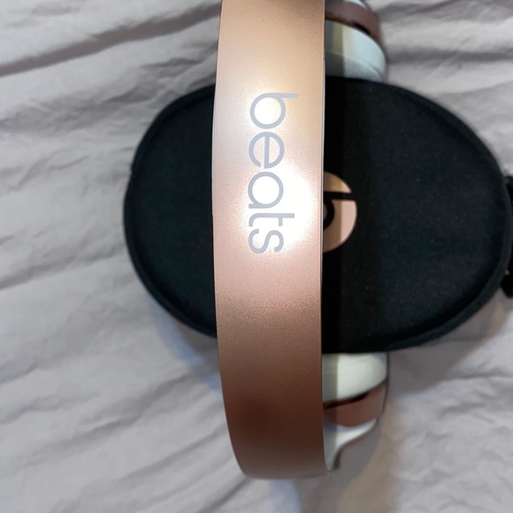 Beats - Picture 3 of 4